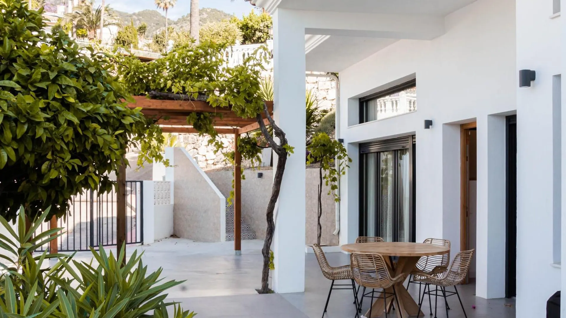 Luxury Villa Alhambra Close To Sea And Centre Benalmadena